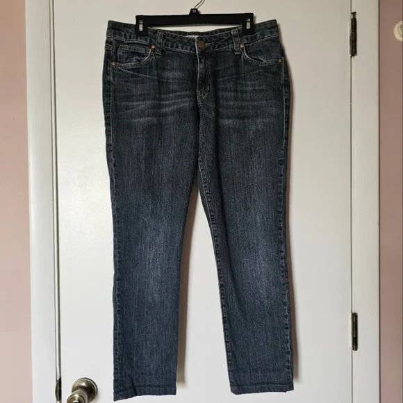 Cabi capsule dark-wash mid-rise ankle cropped slim stretch jeans Size 8 - Picture 1 of 7